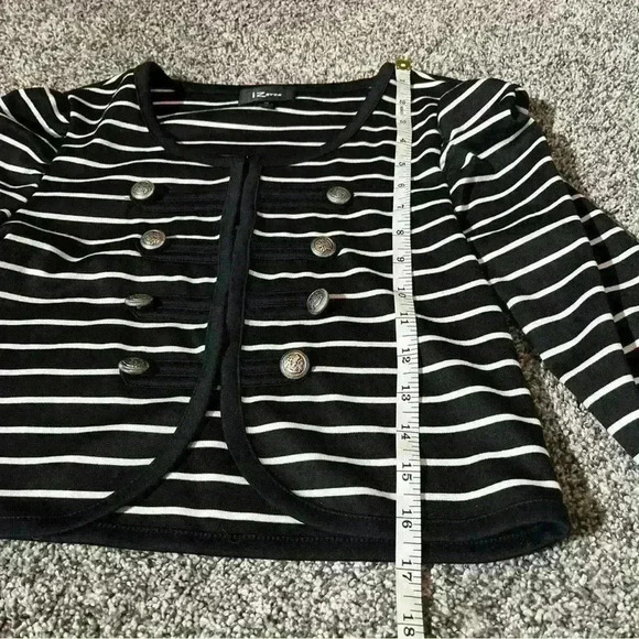 IZ Byer Girls Black/white Striped Cropped Cardigan size Medium - Picture 10 of 10